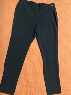 Tahari Women’s Pants — Dark Navy